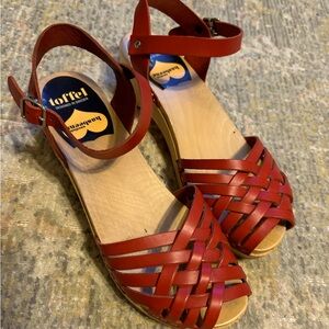 Red Swedish Hasbeens